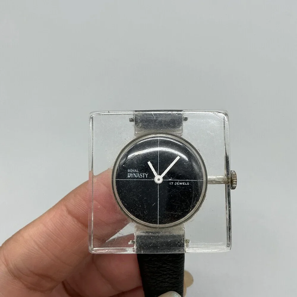Vintage Royal Dynasty 17 Jewels Women Watch 35mm Square Dial Leather Manual Wind